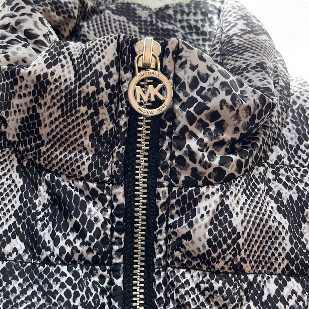 Michael Kors Puffer Vest black and white snakeskin zip up size XS - Picture 2 of 9